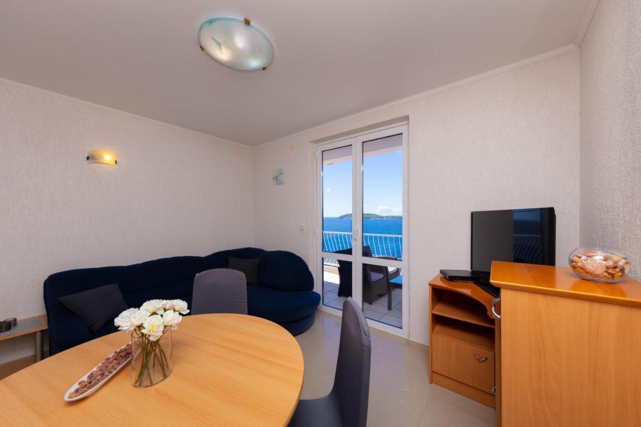 Apartment Ela ดูบรอฟนิก ภายนอก รูปภาพ
