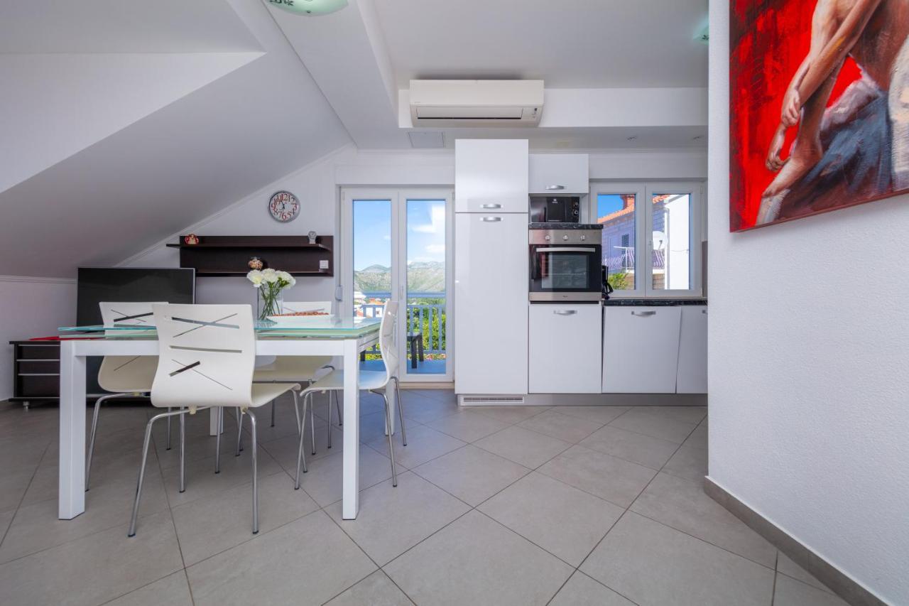 Apartment Ela ดูบรอฟนิก ภายนอก รูปภาพ