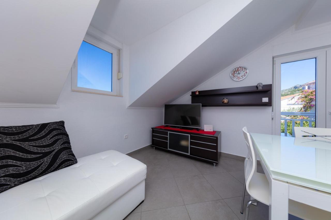 Apartment Ela ดูบรอฟนิก ภายนอก รูปภาพ