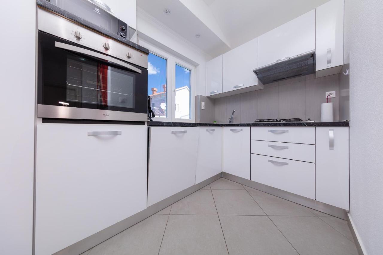Apartment Ela ดูบรอฟนิก ภายนอก รูปภาพ