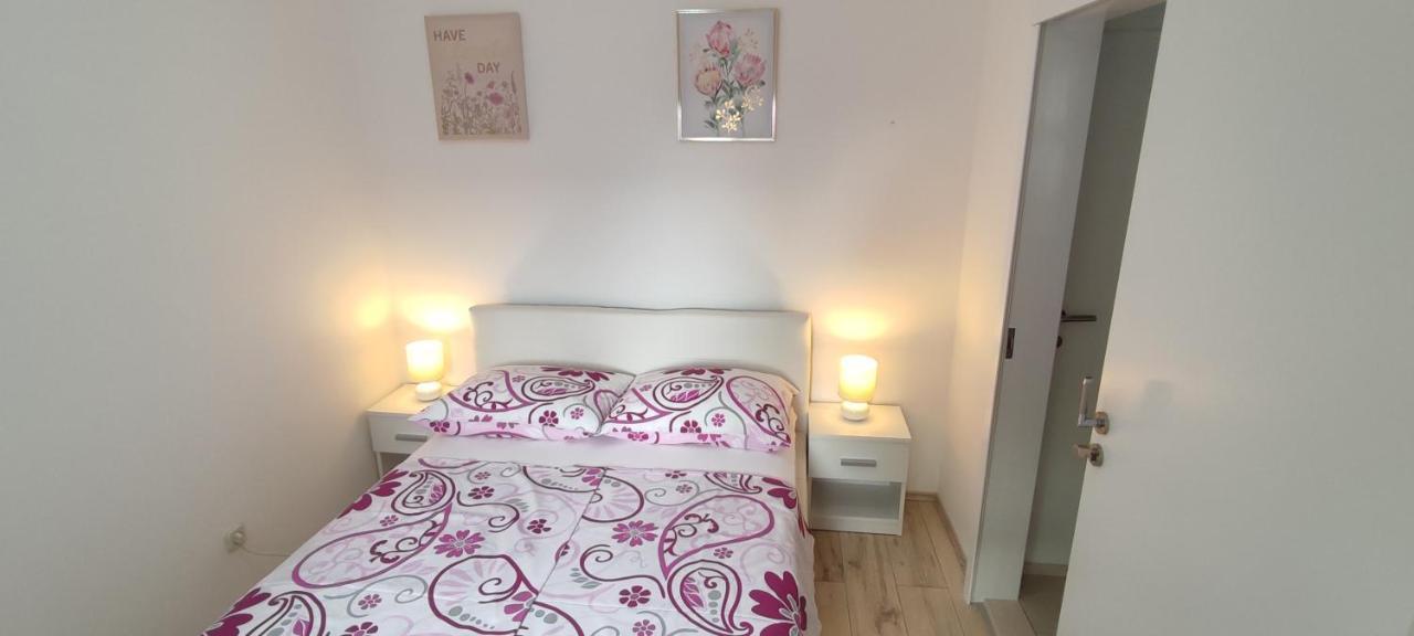 Apartment Ela ดูบรอฟนิก ภายนอก รูปภาพ