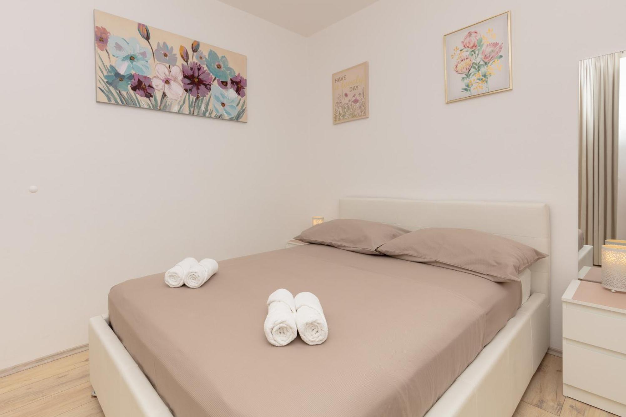 Apartment Ela ดูบรอฟนิก ภายนอก รูปภาพ